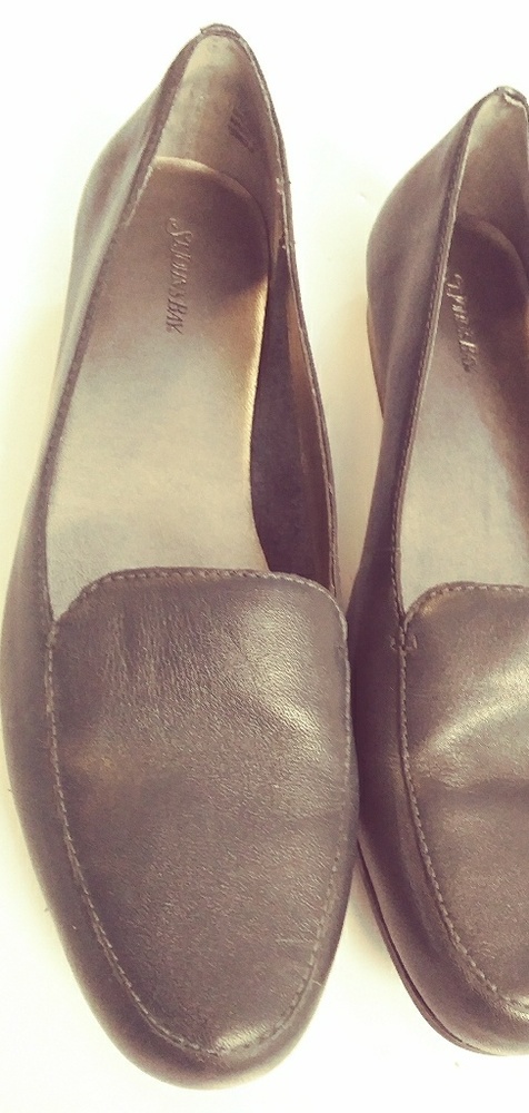 St John's Bay 8m black leather loafers